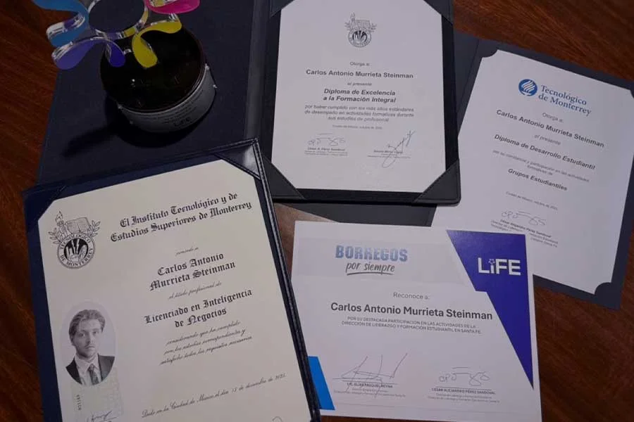 Tec de Monterrey diplomas